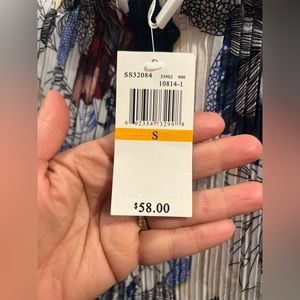 Small floral pleated skirt - lined.